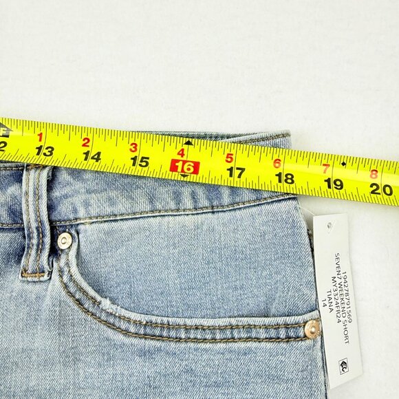 Seven7 Women's Distressed Fray Hem Stretch Weekend Blue Denim Shorts Size 14 NWT - Picture 8 of 11